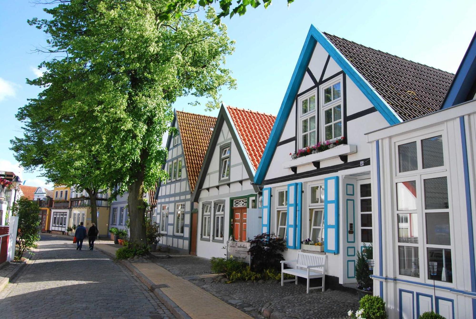 Ferienwohnungen "Burg Freienstein" Rostock Bagian luar foto